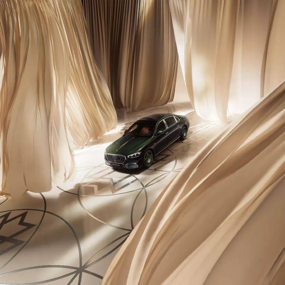 12特别版24K金点缀限量50台 酷乐汽车开元棋牌比奔驰迈巴赫S级更奢华的就是这款V(图8) 12特别版24K金点缀限量50台 酷乐汽车开元棋牌比奔驰迈巴赫S级更奢华的就是这款V(图8)